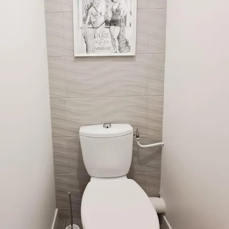 Mariella - Maison Familiale, Wifi, 500m De La بيت للعطل *