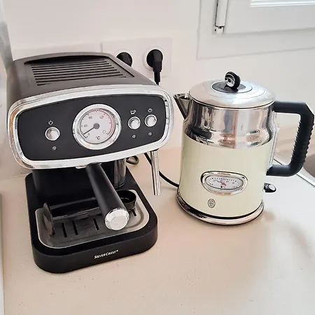 Mariella - Maison Familiale, Wifi, 500m De La * رويا