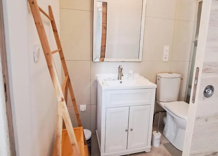 Сasa de vacaciones Mariella - Maison Familiale, Wifi, 500m De La Royan